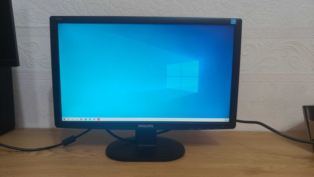 Монітор 18.5" Philips 191V2AB зі вбудованими колонками