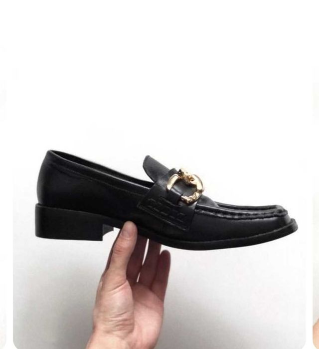 Лоферы туфли кожаные  Zara