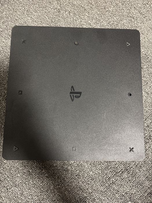 Playstasion 4 slim