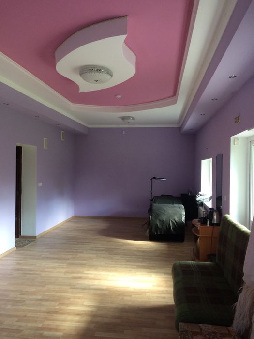 Продається комерційне приміщення з ремонтом