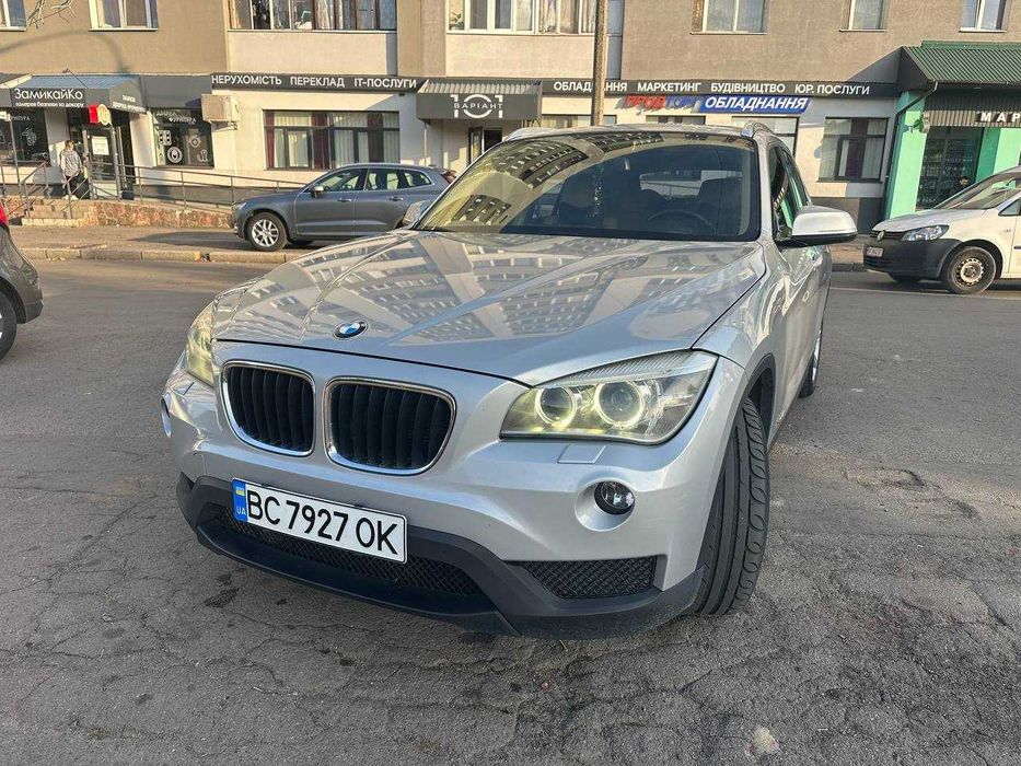 BMW X1 E84 xDrive (2013/2014) | 2.0 Бензин | Панорама | Harman/Kardon | Sand Beige