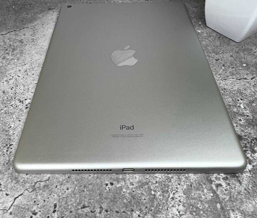 Планшет iPad 8 128gb wifi silver