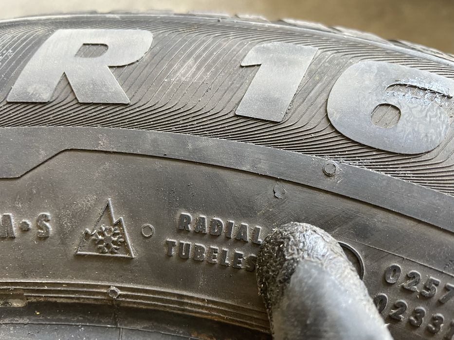 Пара 215/65r16 Semperit /7mm/ зимова резина