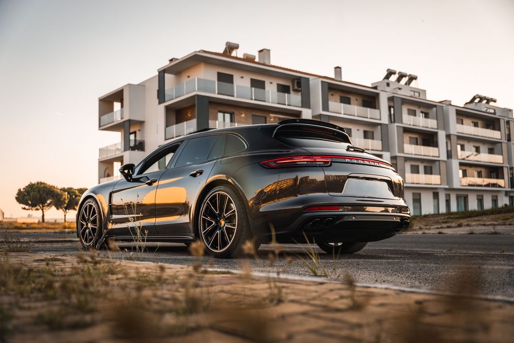Porsche Panamera Sport Turismo 4 E-Hybrid