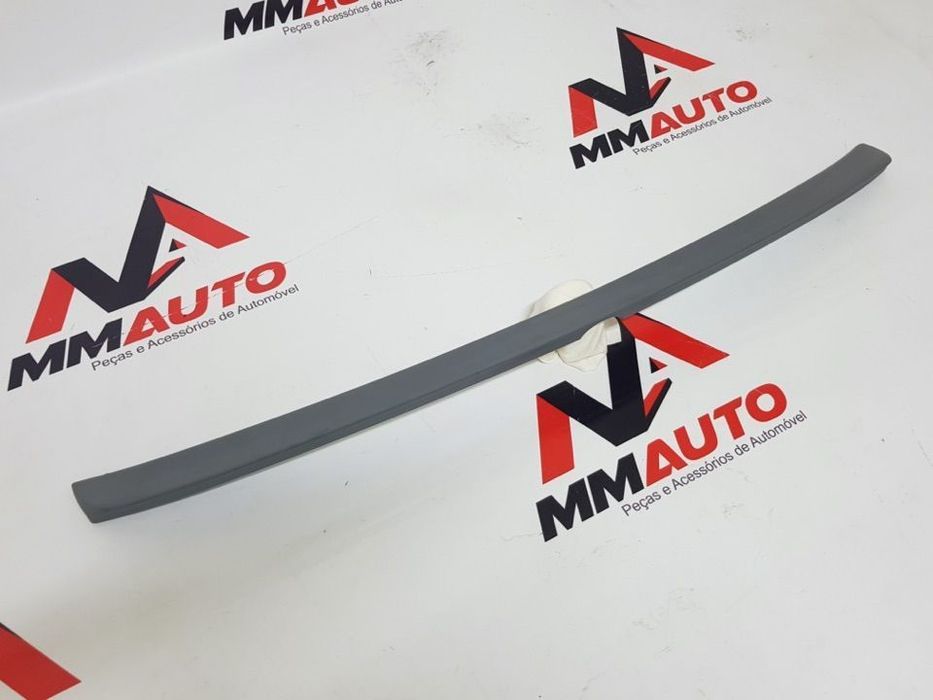 Aileron Mala Mercedes CLS W218 AMG