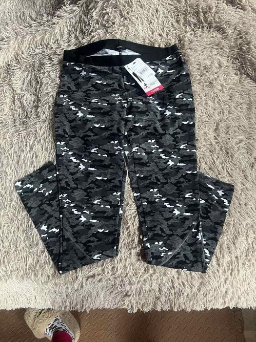 Легінси Італія. Tezenis