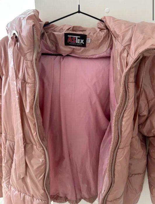 Весняна курточка для дівчинки