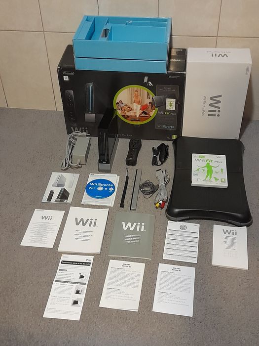 Consola Wii Fit Plus Pack+Wii Balance Board(EXCELENTE ESTADO NA CAIXA)