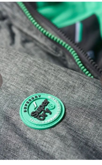 продам куртку SuperDry