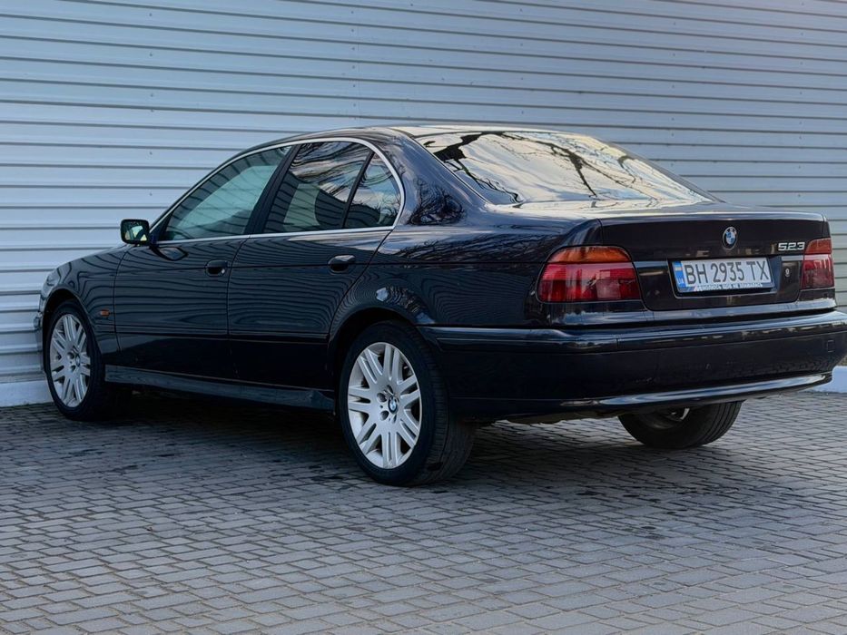 Продам BMW e39  тачка живая