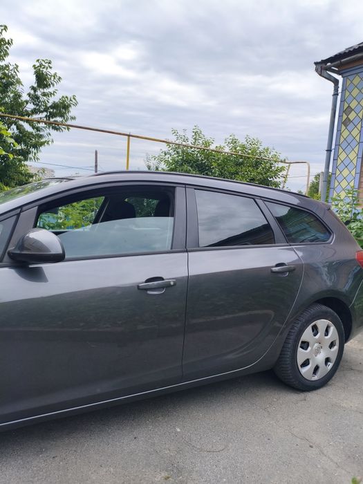 Продам opel astra j cdti SPORTS TOURER