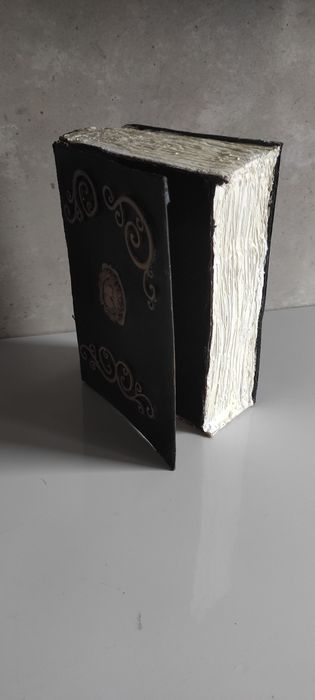 Szkatułka Skrzynia Stara Książka Kamea