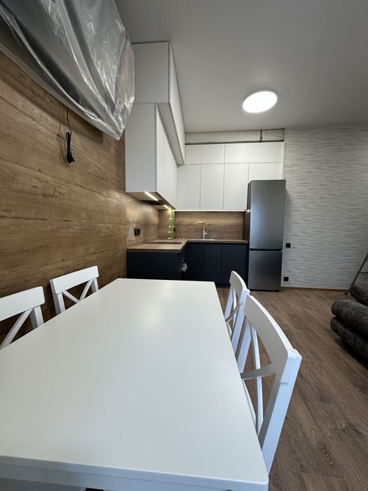 **ЦЕНТР! 37 кв.м. Сучасне Планування! Район Площі