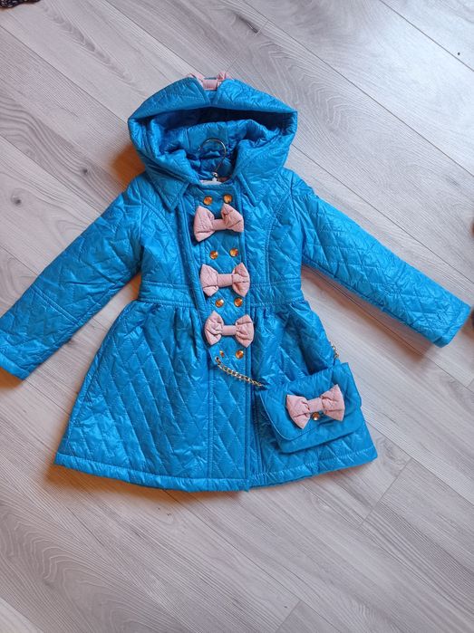 Пальто, куртка для дівчинки 4,5 років