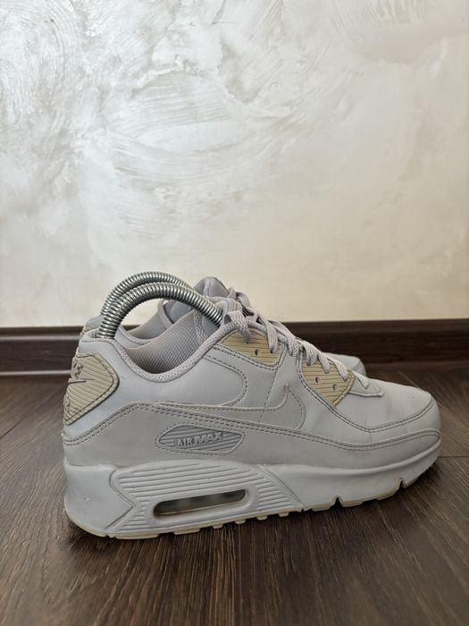 Жіночі кросівки Nike Air Max 90