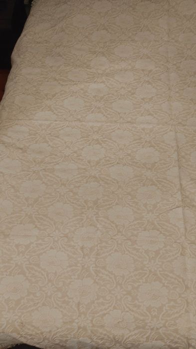 Bonita e nova colcha para cama casal