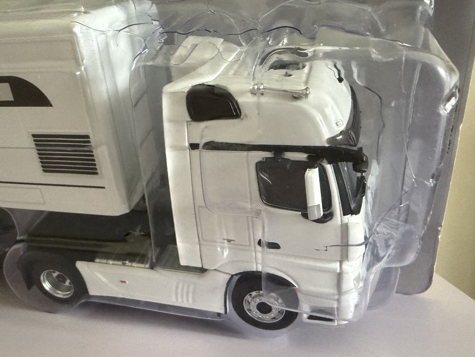 Mercedes Actros 1/43