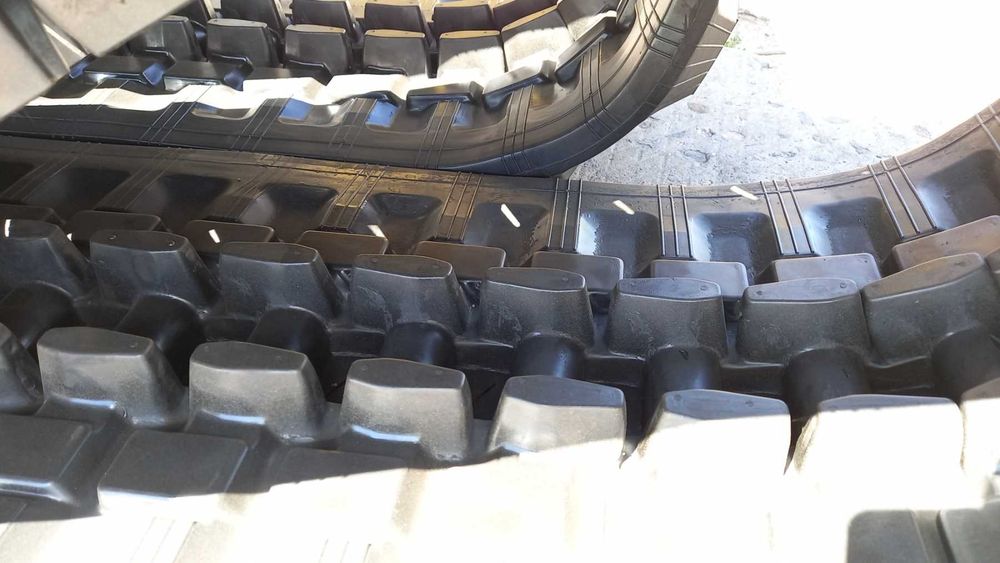 Гумова Гусениця 400x72.5x74K   Kubota U48