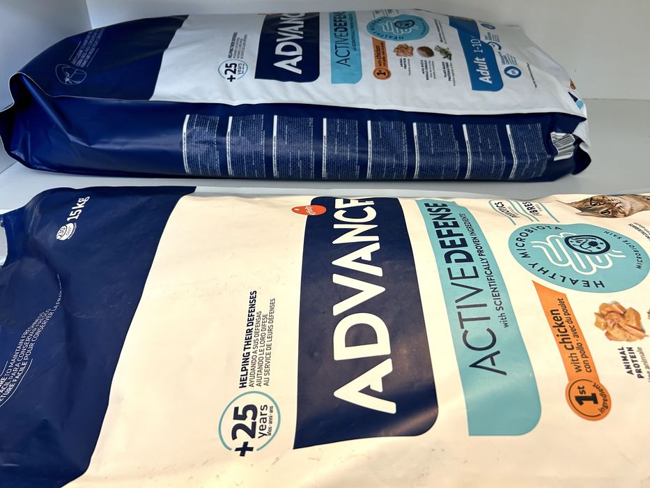 Dois sacos Ração para cães Advance ActiveDefense, sabor frango. 50% de desconto. Nova, 15 kg, selada.