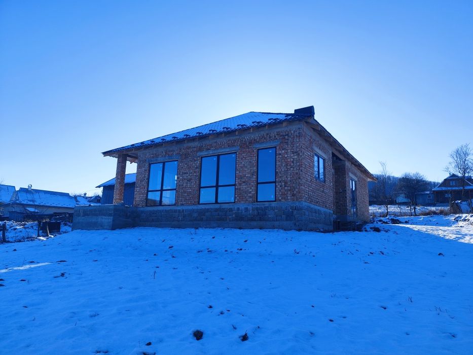 Продаж будинку в Карпатах с. Пістинь 124 м2 Комунікації підведено!