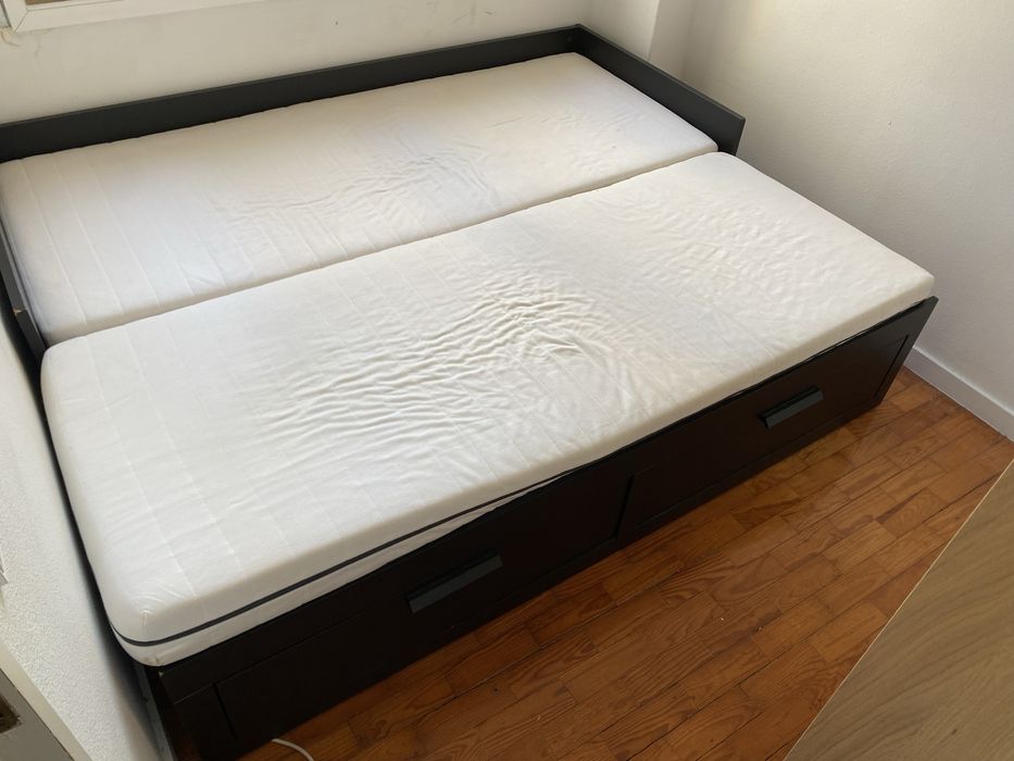 Cama extensível Ikea Brimnes preta