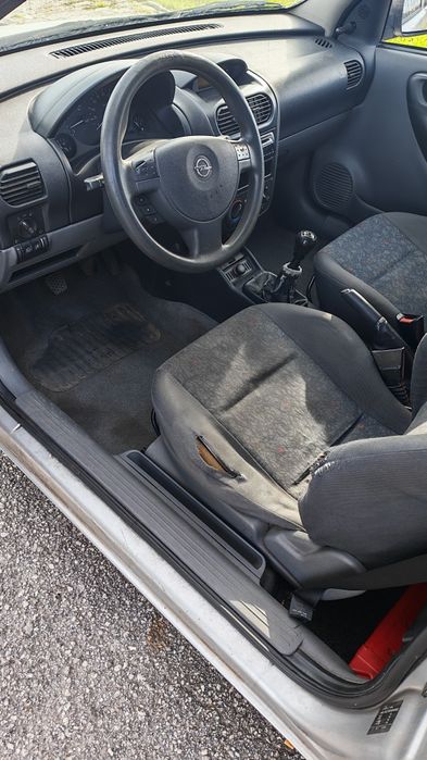 Opel corsa c 1.7
Necessita de revisão (correia de distribuição, b