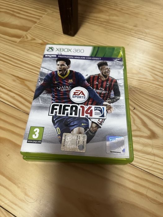 Xbox 360 Elite HDD 250GB  Desbloqueada + 2 Comandos Originais e Jogos