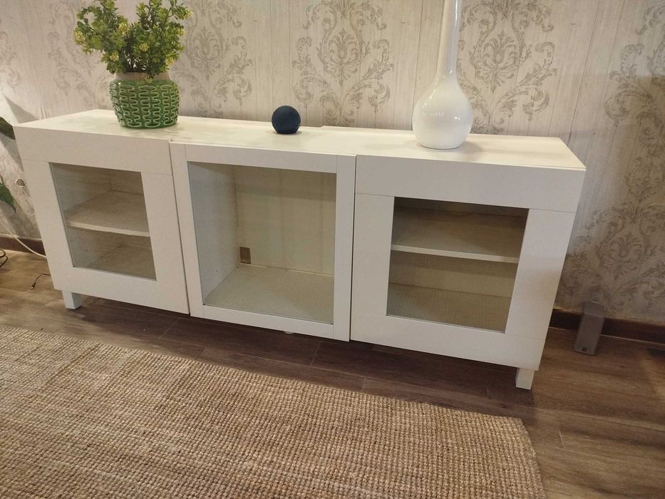 Aparador branco IKEA