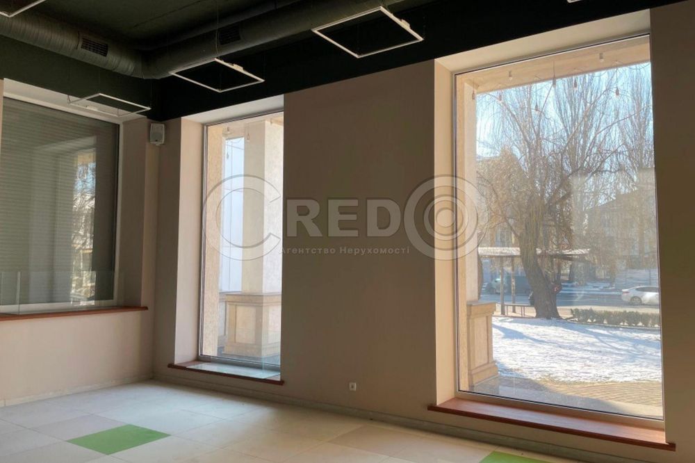 Оренда магазину в центрі міста, пр.Університетський.