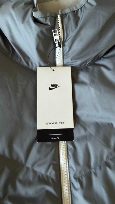 Куртка чоловіча NIKE