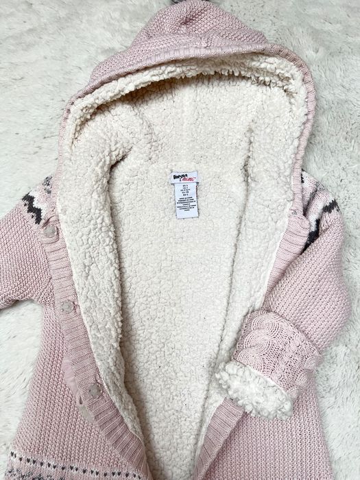 Cieplutki sweterek z barankiem. 110