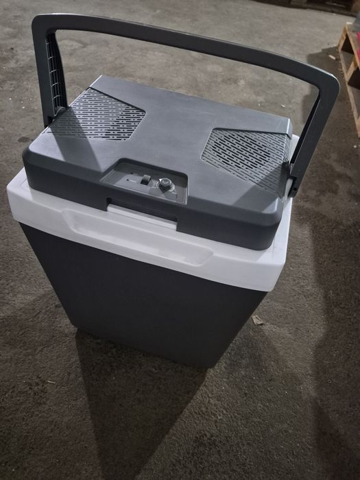 Холодильник туристичний авто