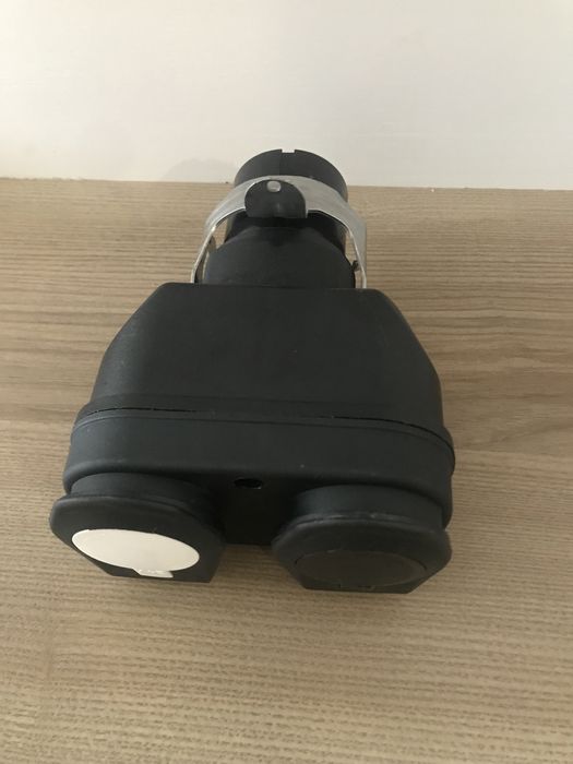 Розетка-адаптер для прицепа 15/7 PIN