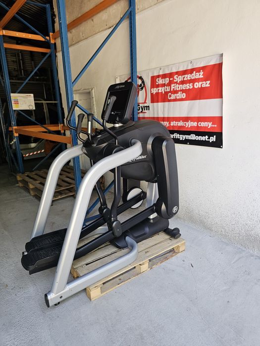 Life Fitness Flexstrider z Discover SE orbitrek Eliptyk