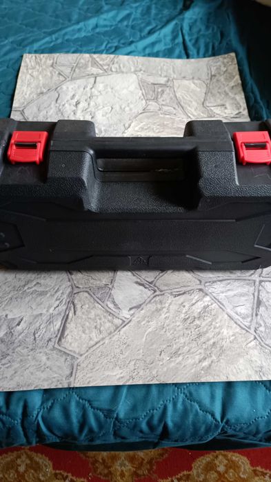 Akumulatorowa Piła Łańcuchowa 6-calowa. Automatyczny System Smarowania