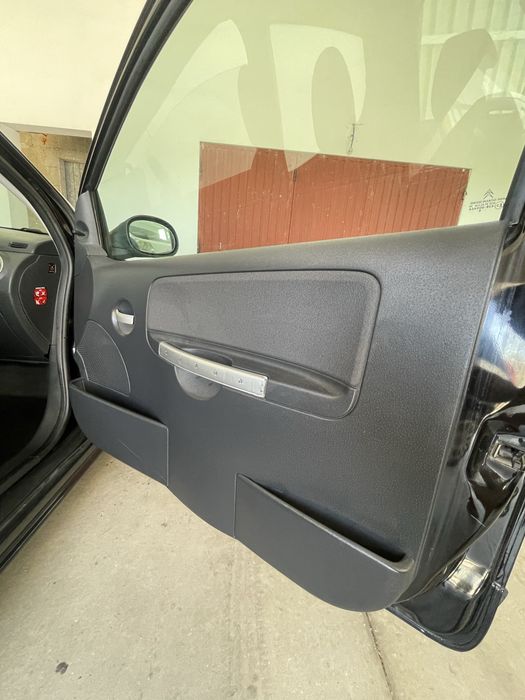 Citroen C2 a gasolina.