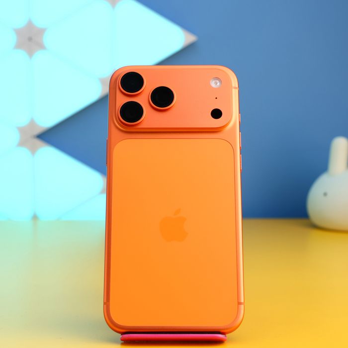 Смартфон Apple iPhone 17 Pro Max 1TB Cosmic (180050) Б/У З ГАРАНТІЄЮ