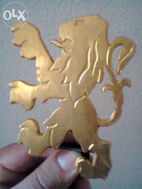 Leão Peugeot Simbolo de grelha de carro