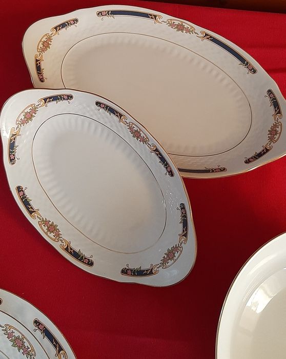 Serviço jantar pintado à mão  ERICA 80 peças