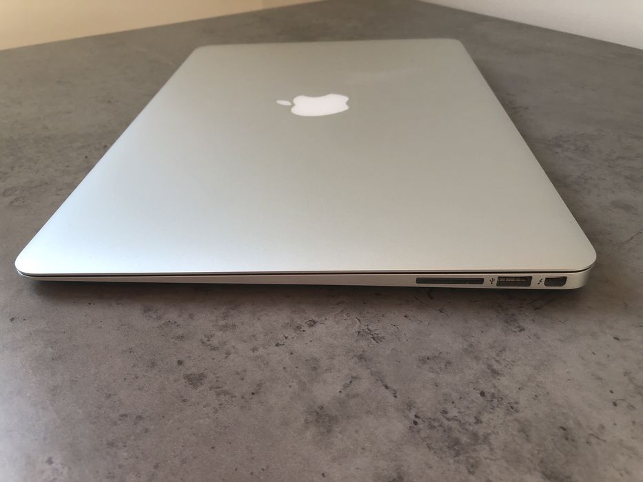 MacBook Air 13  б/у