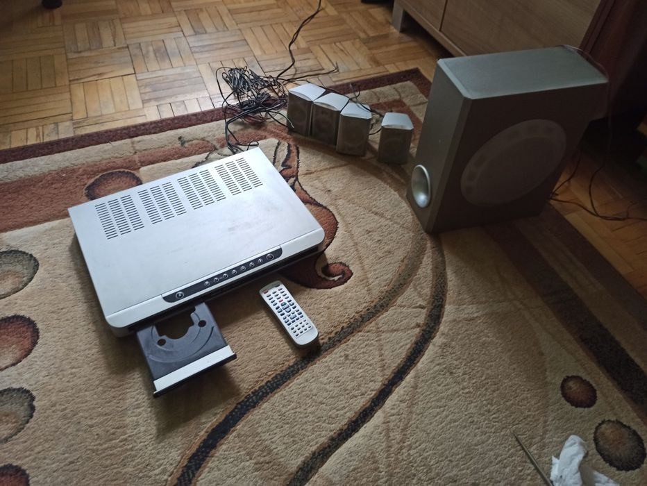 Odtwarzacz DVD dvx radio z RDS kino domowe 5.1 pilot