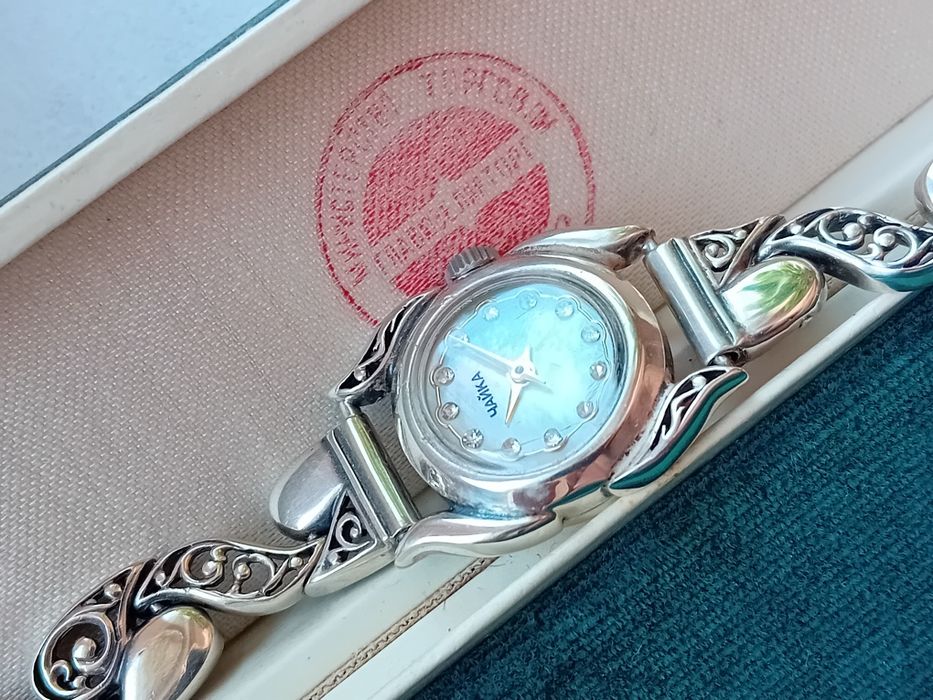 Часы Чайка в серебряном корпусе 925 с серебряным браслетом