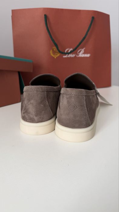 Ловери Loro Piana 37 лоро туфлі кеди