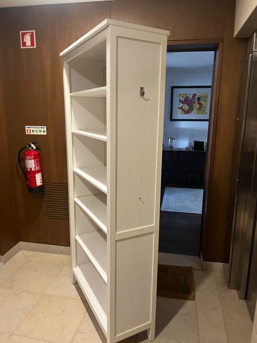 Estante IKEA branca