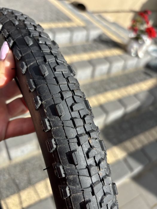 Demontaz opona +dentka do roweru marki Roller 20x2.125