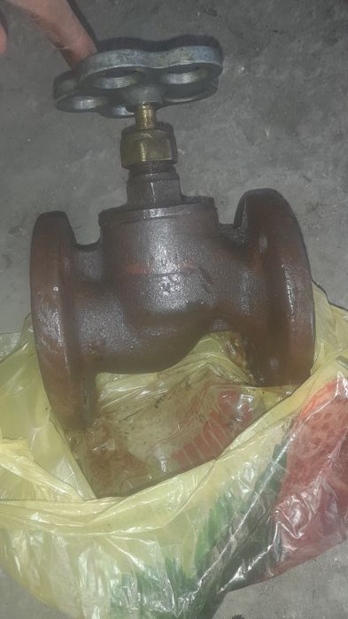 Задвіжки 50 мм фланцева і шарова