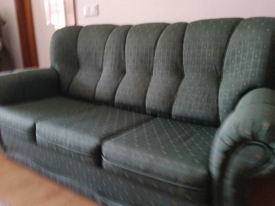 Sofá Cama, como novo, conforto excelente.