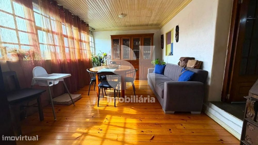 Moradia T4 — Adoufe E Vilarinho De Samardã, Vila Real