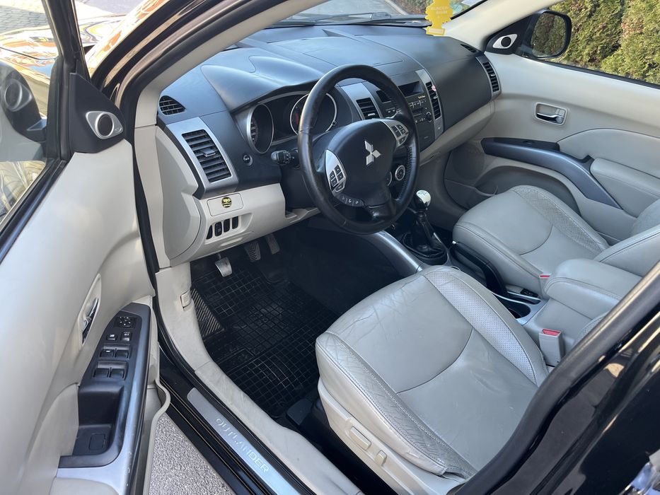 Mitsubishi Outlander / 2007 рік / 2.0 Дизель/ 7 Місць / Пригін / ЗСУ /