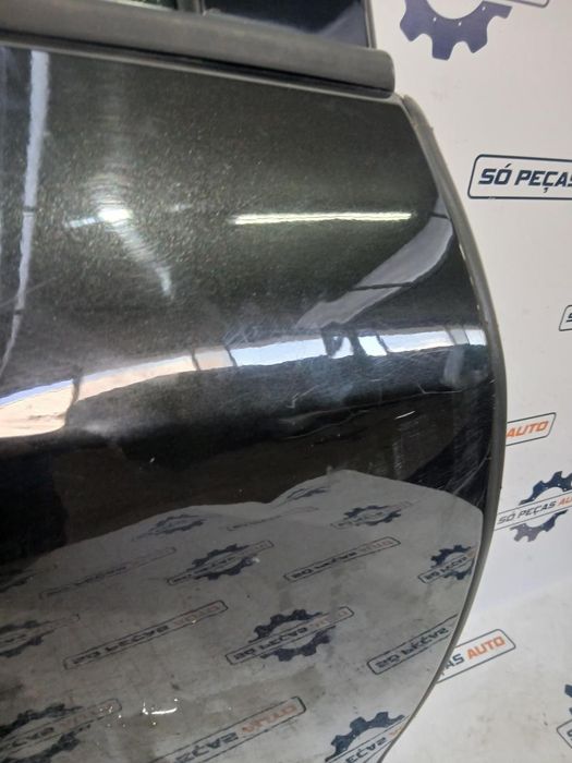 PORTA TRASEIRA DIREITA PRETA RENAULT MEGANE 3 1.5DCI 2009-2016 ANO: 20